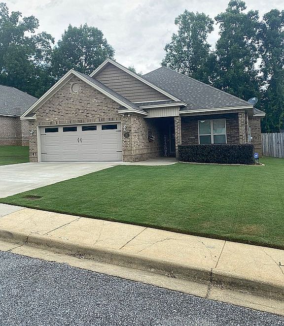 1st image of 116 Ashton Park Dr