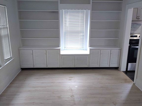 5th image of 2307 Mackinaw St