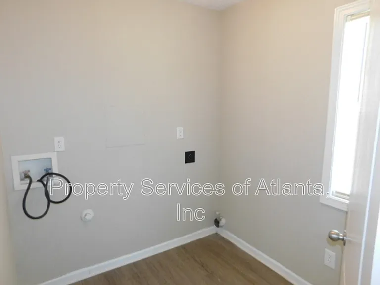 101 Moss Pointe Dr — Photo 11