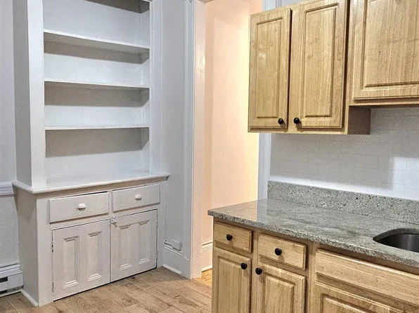 327 Jackson Street image 13 of 47