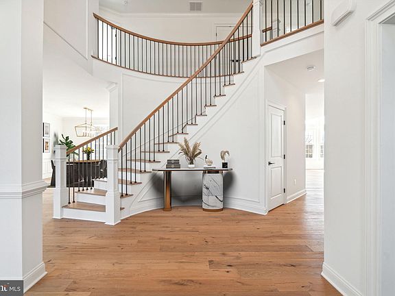 7th image of this home