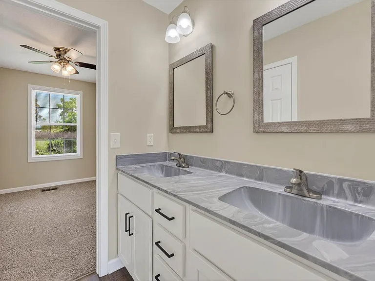 2072 Tynewood Dr — Photo 19
