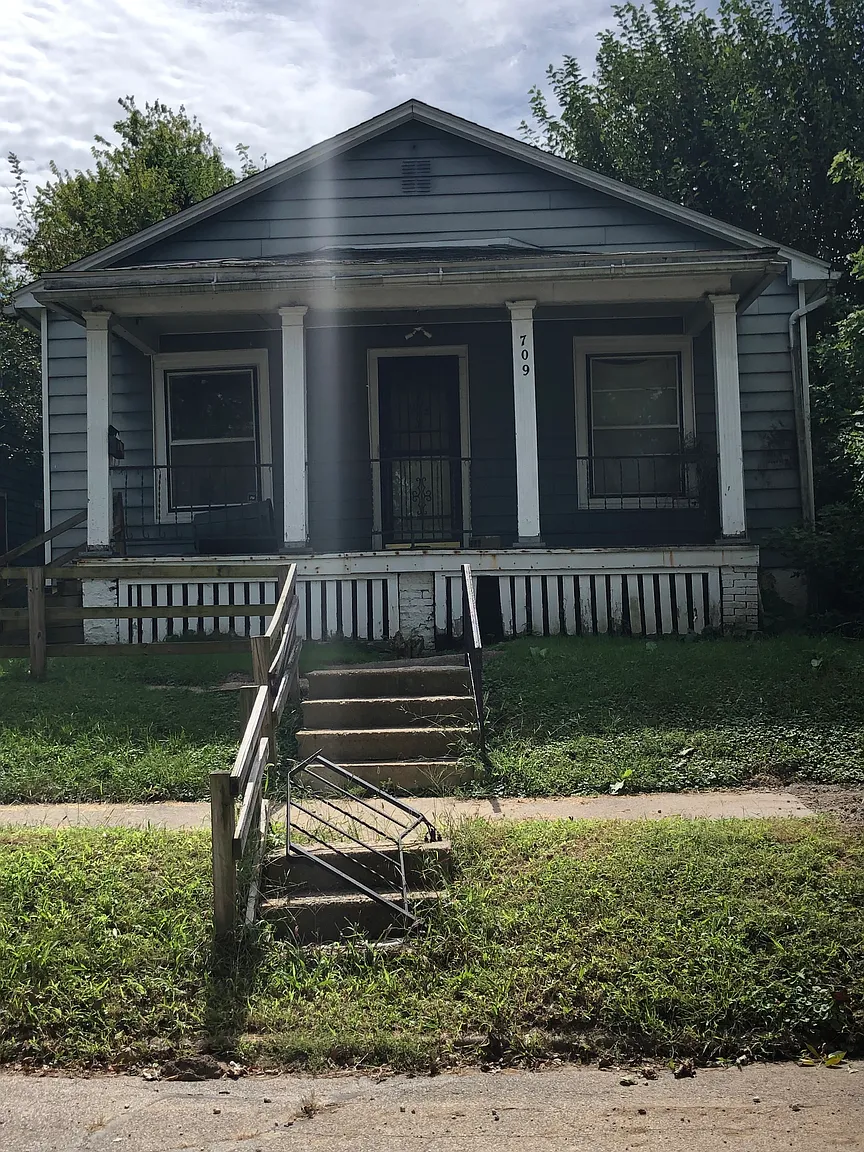 709 W Marietta St photo 1