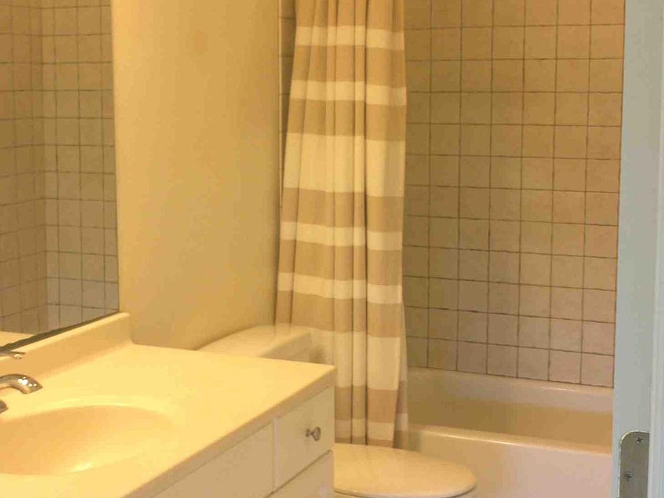 2nd image of 36 Bates St APT D