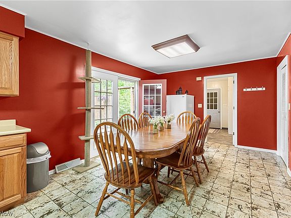 5th image of 5261 Sampson Dr