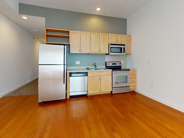 Cherry Hill Row, 2903-2915 Cherry St, Kansas City, MO 64108