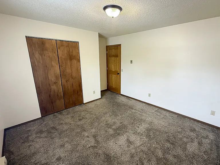 4607 Fairfax Street — Photo 4