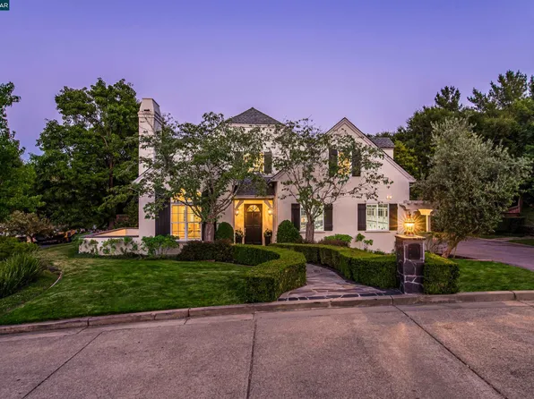 45 Laird Dr, Moraga, CA 94556