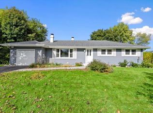 932 Forest Dr, Elgin, IL 60123