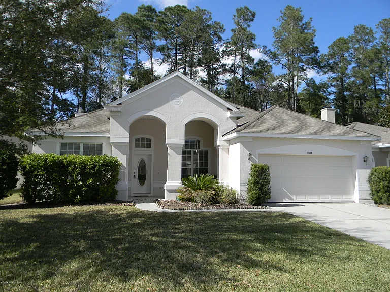 10599 Roundwood Glen Ct — Photo 1