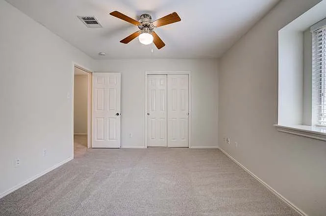 1115 Rawhide Trl — Photo 44