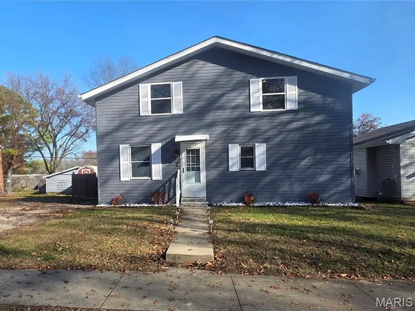 14 N High St, Smithton, IL 62285