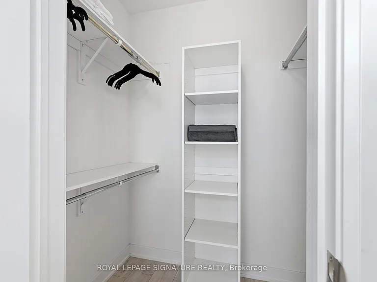 576 Front St W #806E — Photo 16