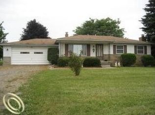 54401 Pontiac Trl, Milford, MI 48381