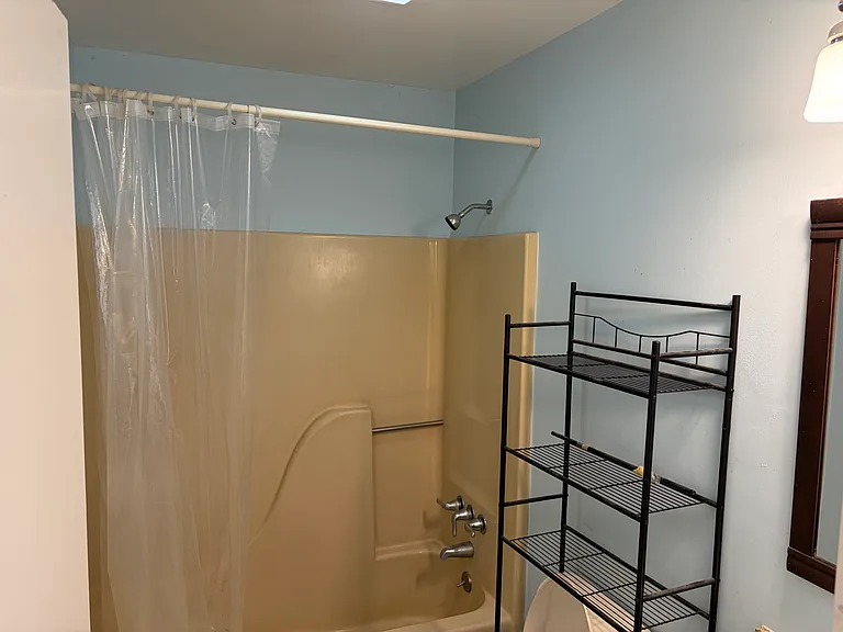 3149 Hamlet Dr — Photo 11