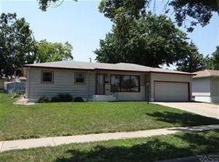 1505 S Bruce Rd, Sioux Falls, SD 57105