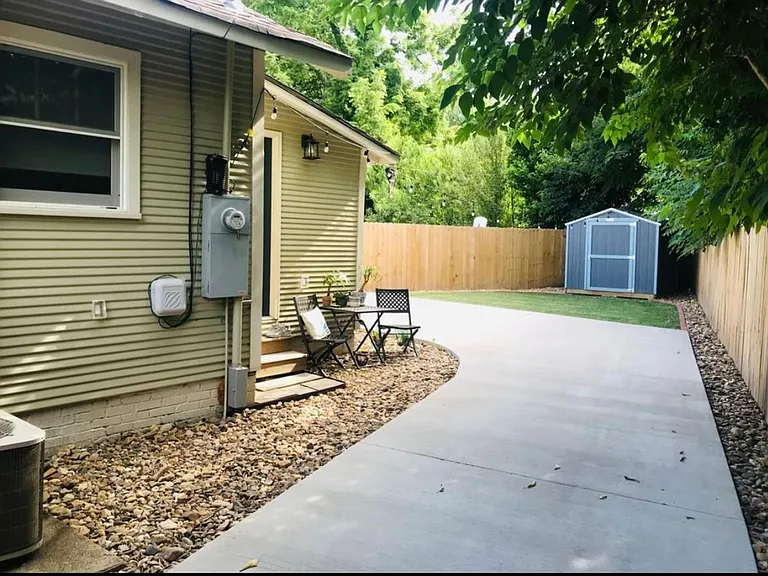 125 Melrose Cir — Photo 12