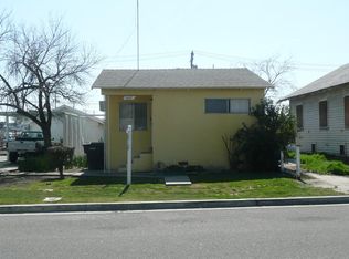 607 W 8th St, Hanford, CA 93230