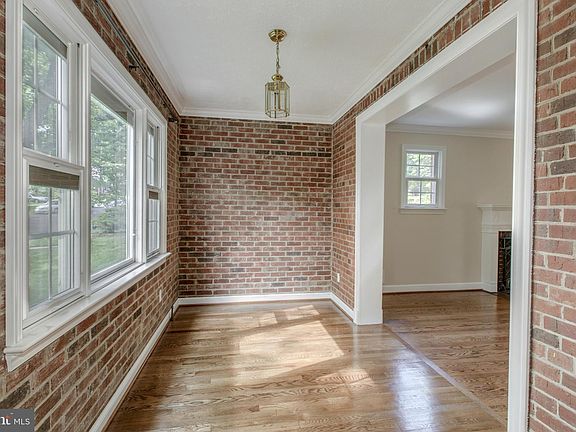 4th image of 5332 Saratoga Ave