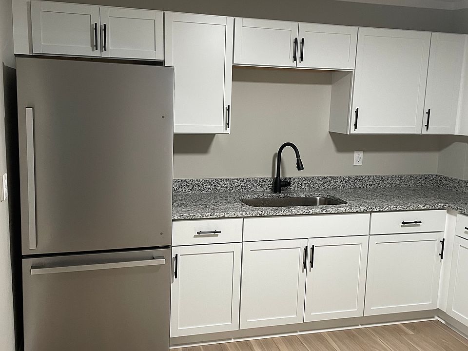 Granite countertops and stainless steel appliances