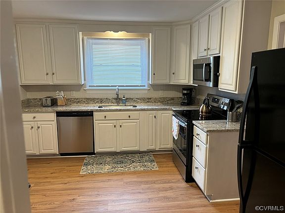 3rd image of 8514 Bentridge Ln