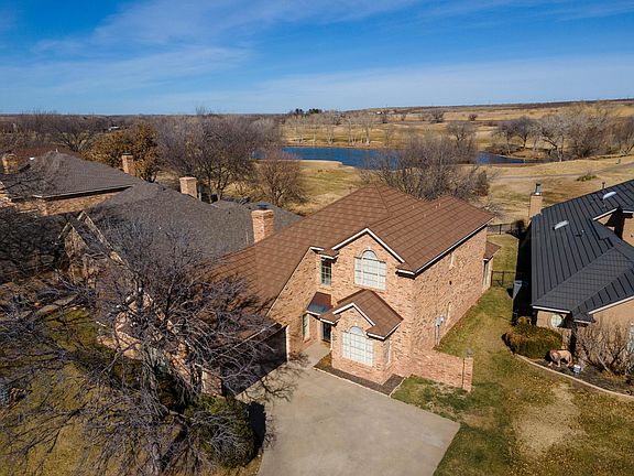 2nd image of 44 Saint Andrews Dr