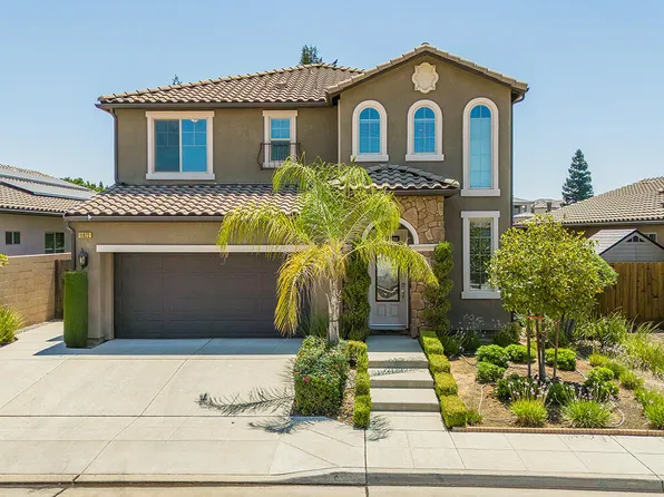 11672 N Via Venitzia Avenue, Fresno, CA 93730