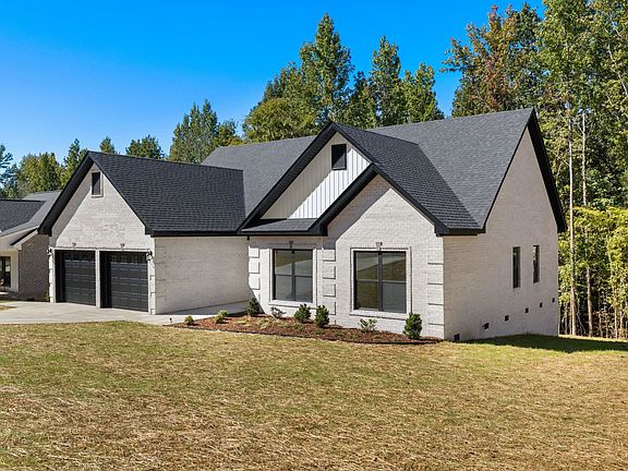 2nd image of 396 Horseshoe Hills Rd