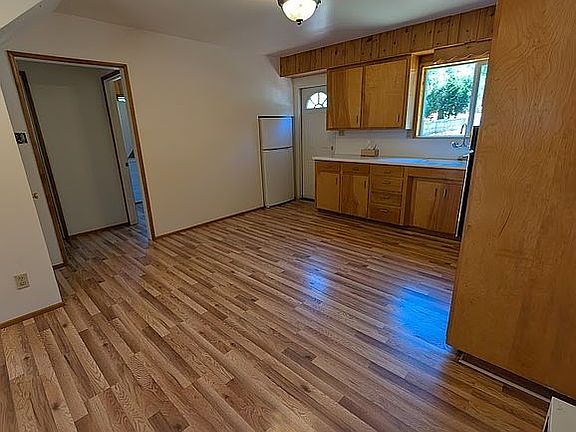 Living rm & Kitchen