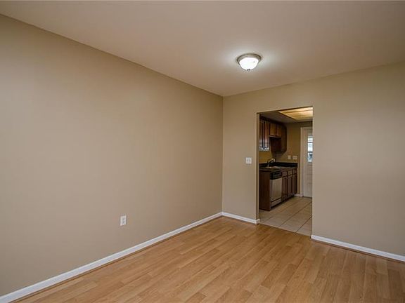 4th image of 5940 21st St N APT 4