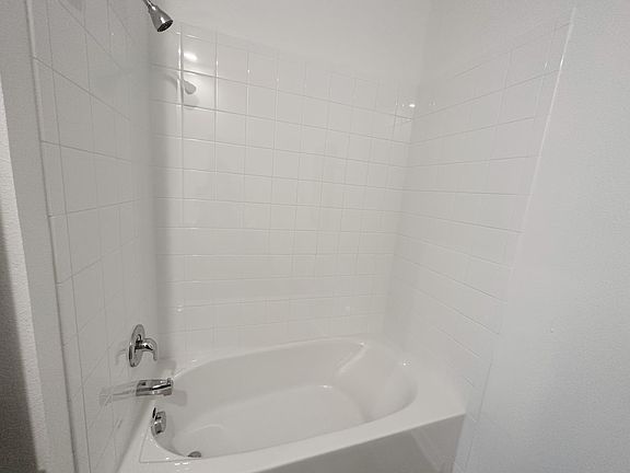 5th image of 1033 Breggia Ct
