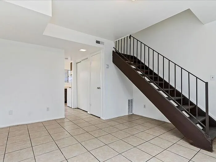 1211 W Iola Ave #6 — Photo 8