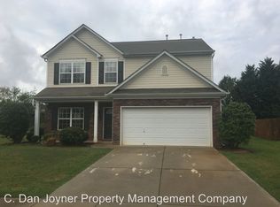 218 Dylan Oaks Dr, Simpsonville, SC 29681