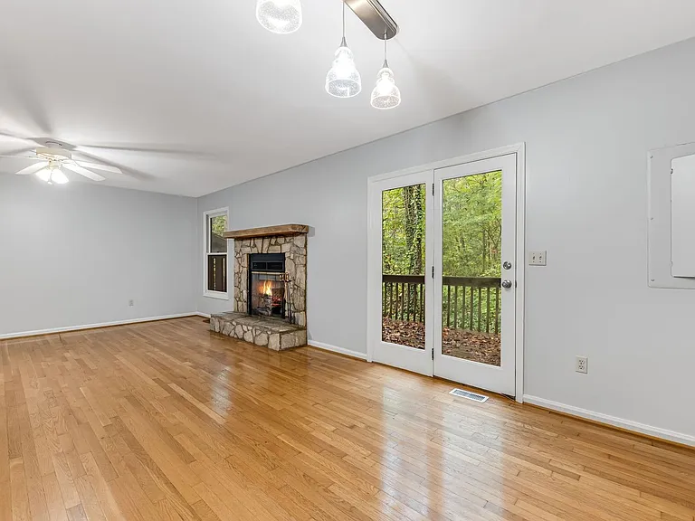 103 Parkway Vista Dr — Photo 8