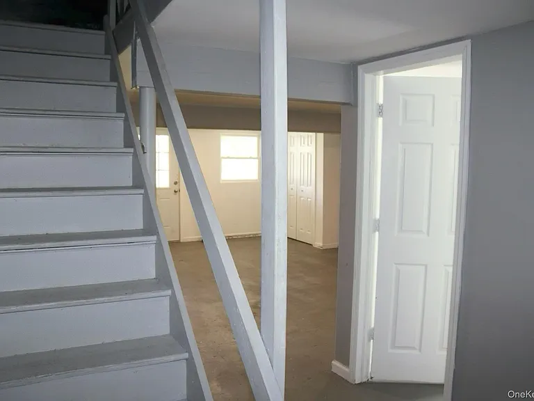 219 Chrystal Dr — Photo 15