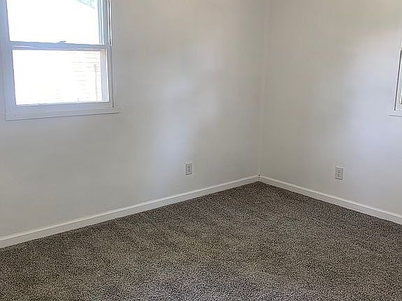 4th image of 1441 Williams St