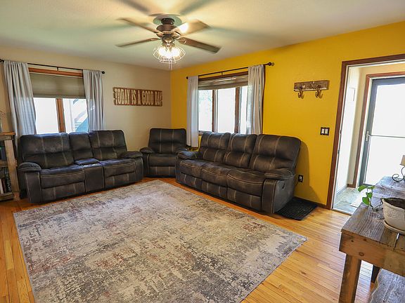 5th image of 609 Klondike Dr