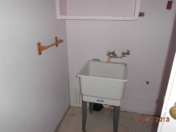 4th image of 187 Riverview Dr