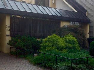 318 9th St SE, Washington, DC 20003