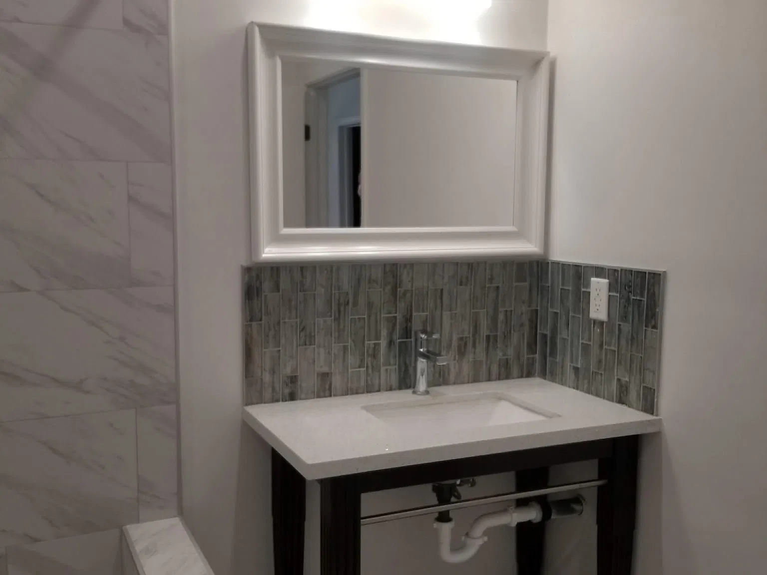 2 bed, 850 sqft, $3,850 — Photo 3