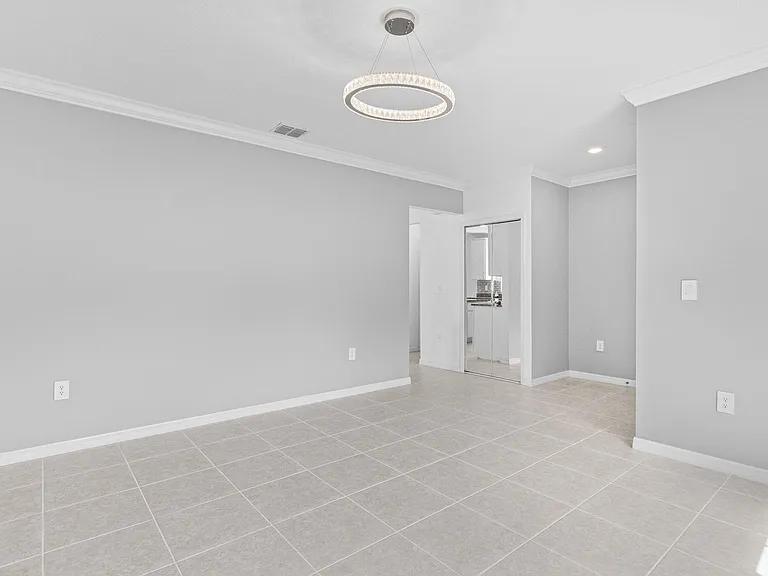 681 SW Millard Dr — Photo 36