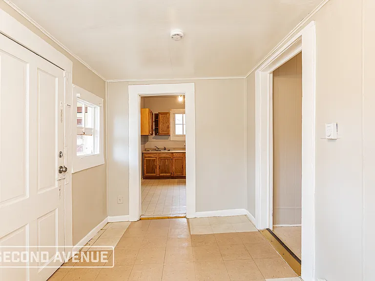 3401 Hickory Ave SW — Photo 3