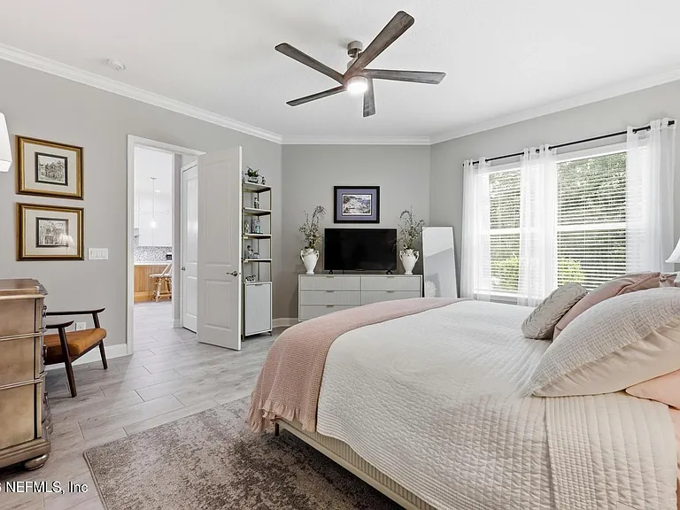 429 Pelican Pointe Rd — Photo 14