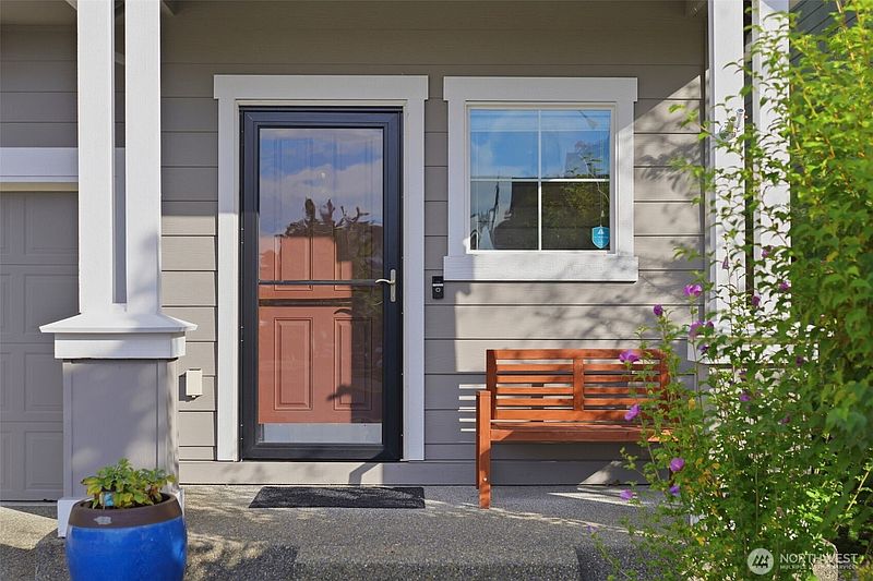 4th image of 7108 Raptor Avenue NE