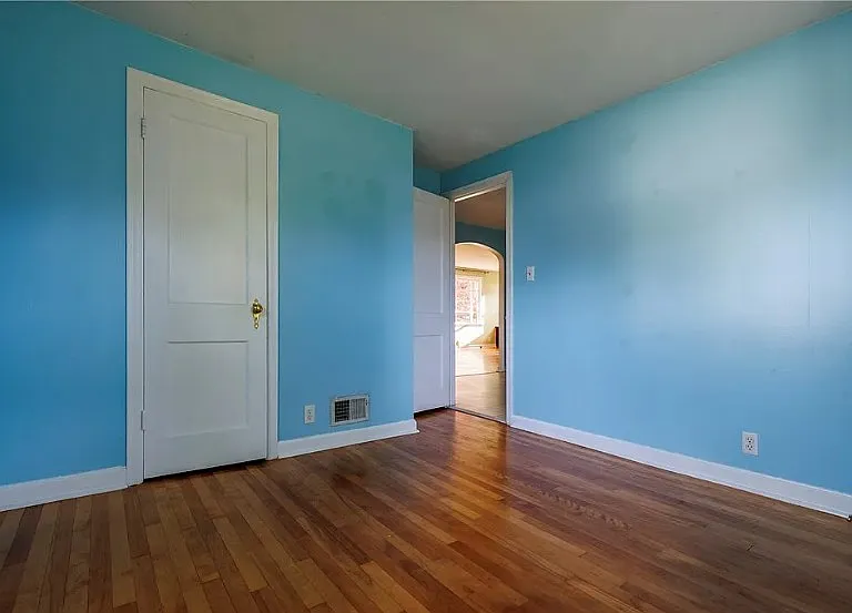 107 Woodlawn Ter — Photo 13