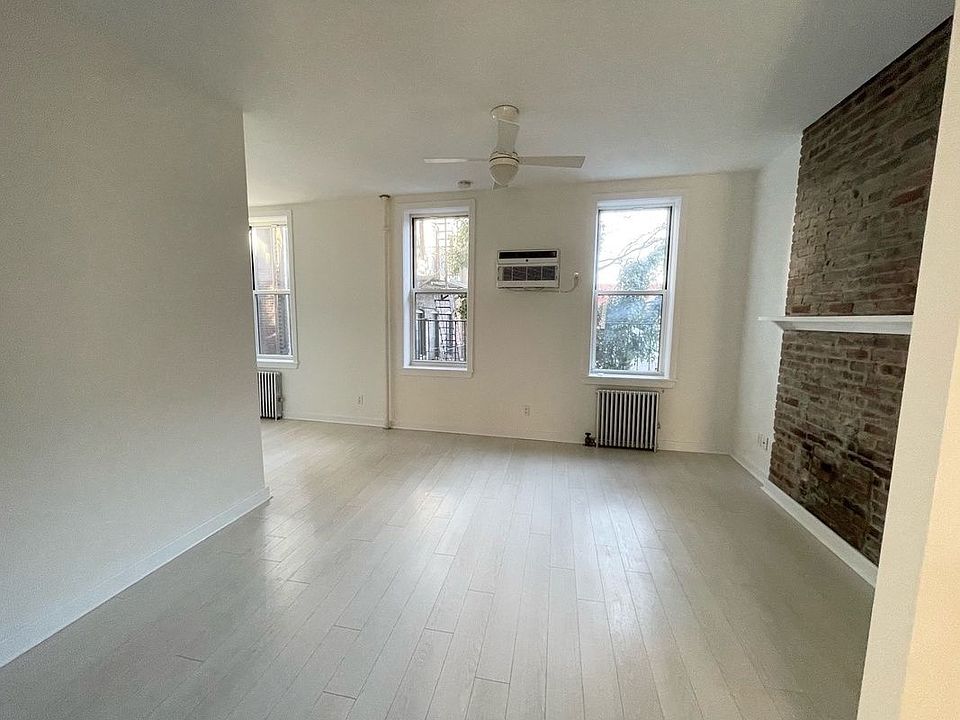 1st image of 72 Charles St APT 4R