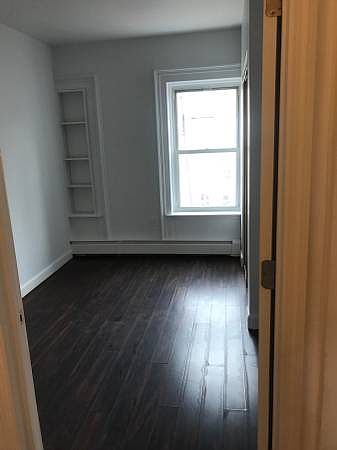 2nd image of 789A Monroe St #2