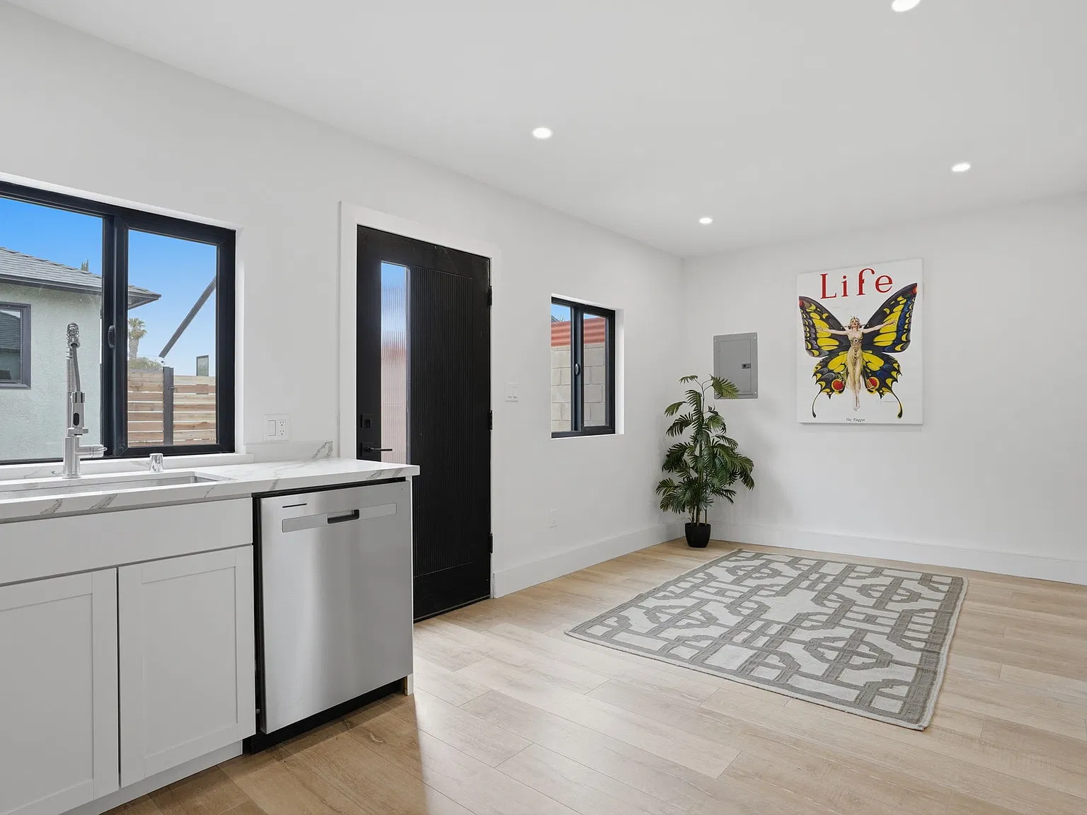 1 bed, 400 sqft, $2,695 — Photo 4