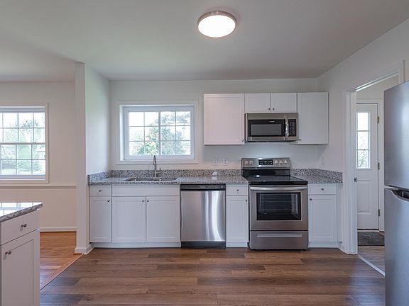 5th image of 9104 Greenford Dr
