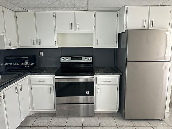 4th image of 1780 191st St APT 600-2